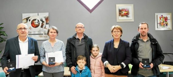 Laurent Gueguen, Lydia Leray avec son époux et ses enfants, Viviane Pluchon et Christophe Prigent.